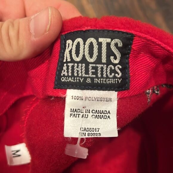 Roots Athletics Cabbie Flat Hat Cap Canada fan hat  Mens size M - Picture 6 of 6